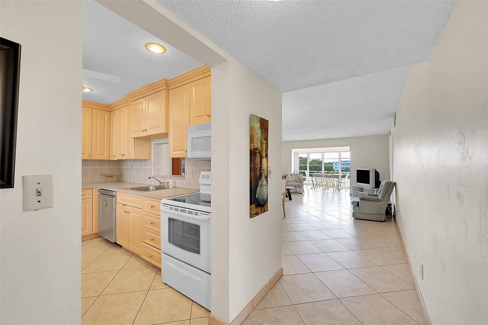 4000 NW 44th Avenue 401 — photo 4