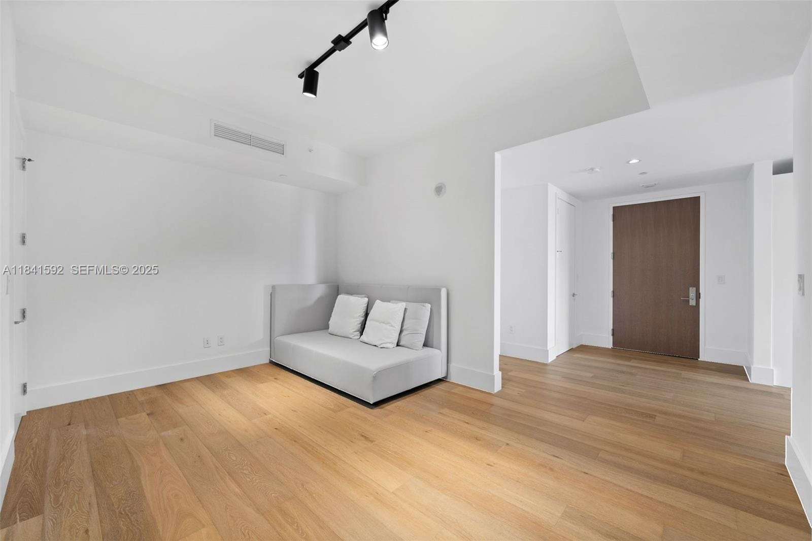 10203 Collins Avenue 202, Bal Harbour, FL 33154 photo 16