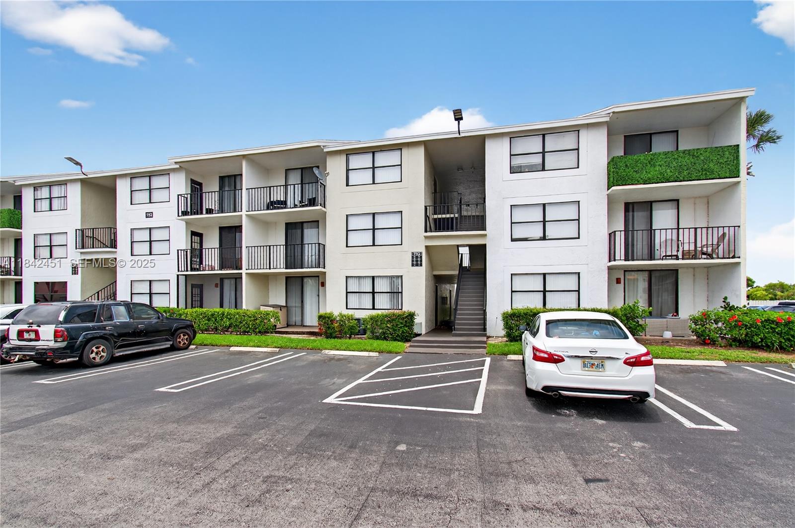 752 Executive Center Drive 22, West Palm Beach, FL 33401, West Palm Beach