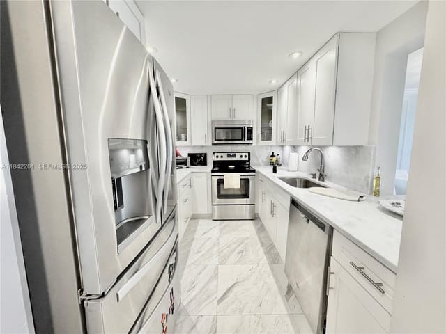 1400 Sheridan Street 23J, sold in Sheridan By The Beach Con, Hollywood, FL