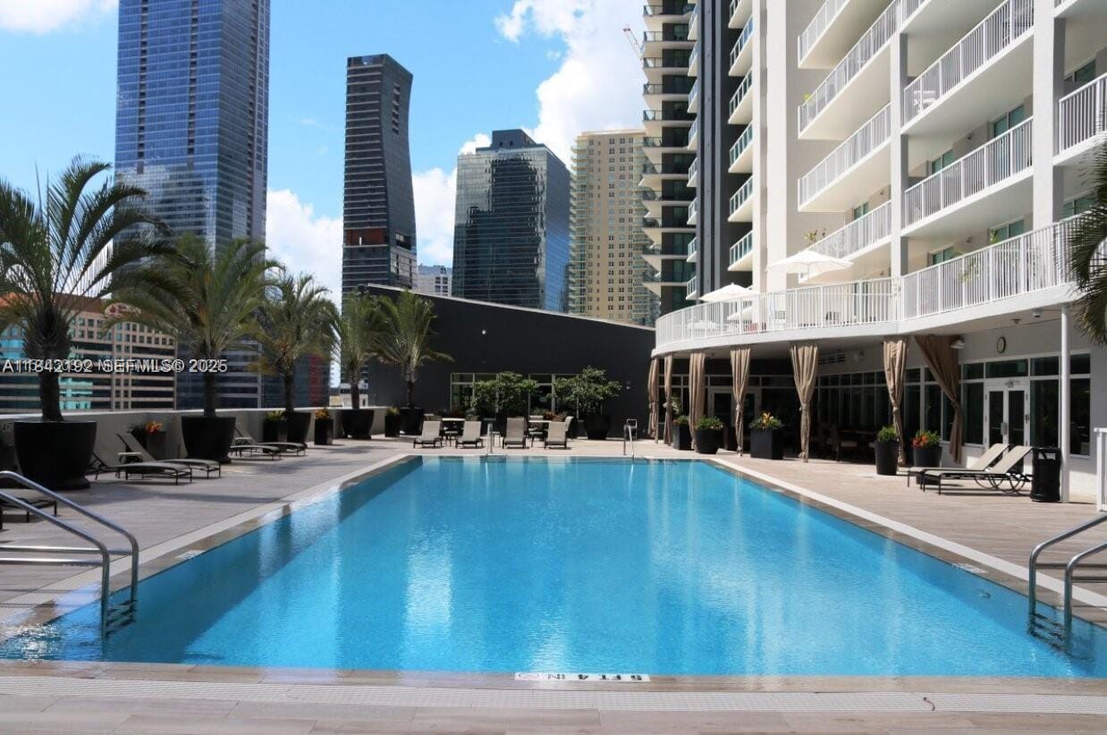 1250 S Miami Avenue 2006 — photo 2