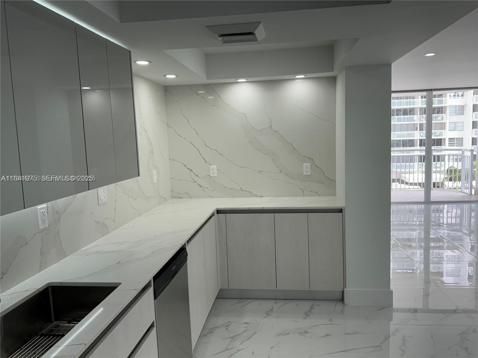 18031 Biscayne Boulevard 502, Aventura, FL 33160, Aventura