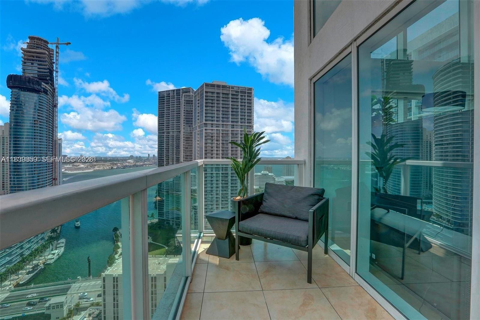41 SE 5th Street 1901, Miami, FL 33131 photo 2