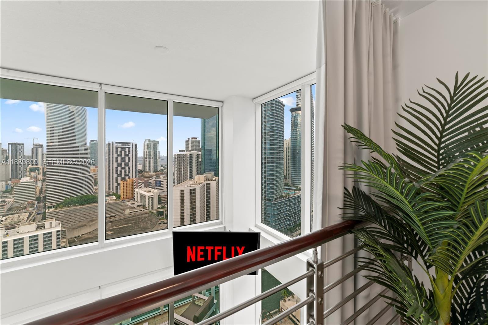 41 SE 5th Street 1901, Miami, FL 33131 photo 18