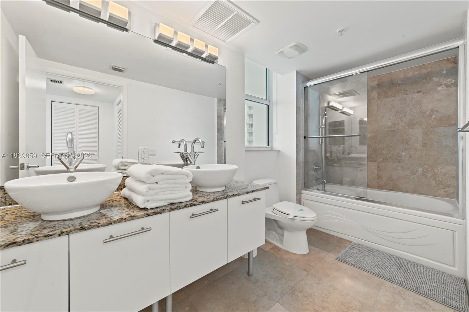 41 SE 5th Street 1901, Miami, FL 33131 photo 19