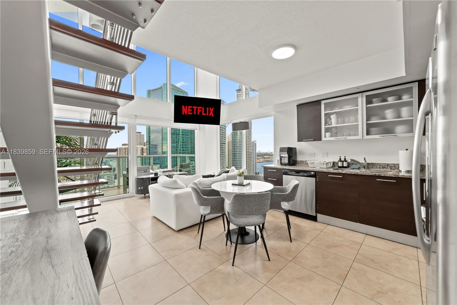 41 SE 5th Street 1901, Miami, FL 33131 photo 3