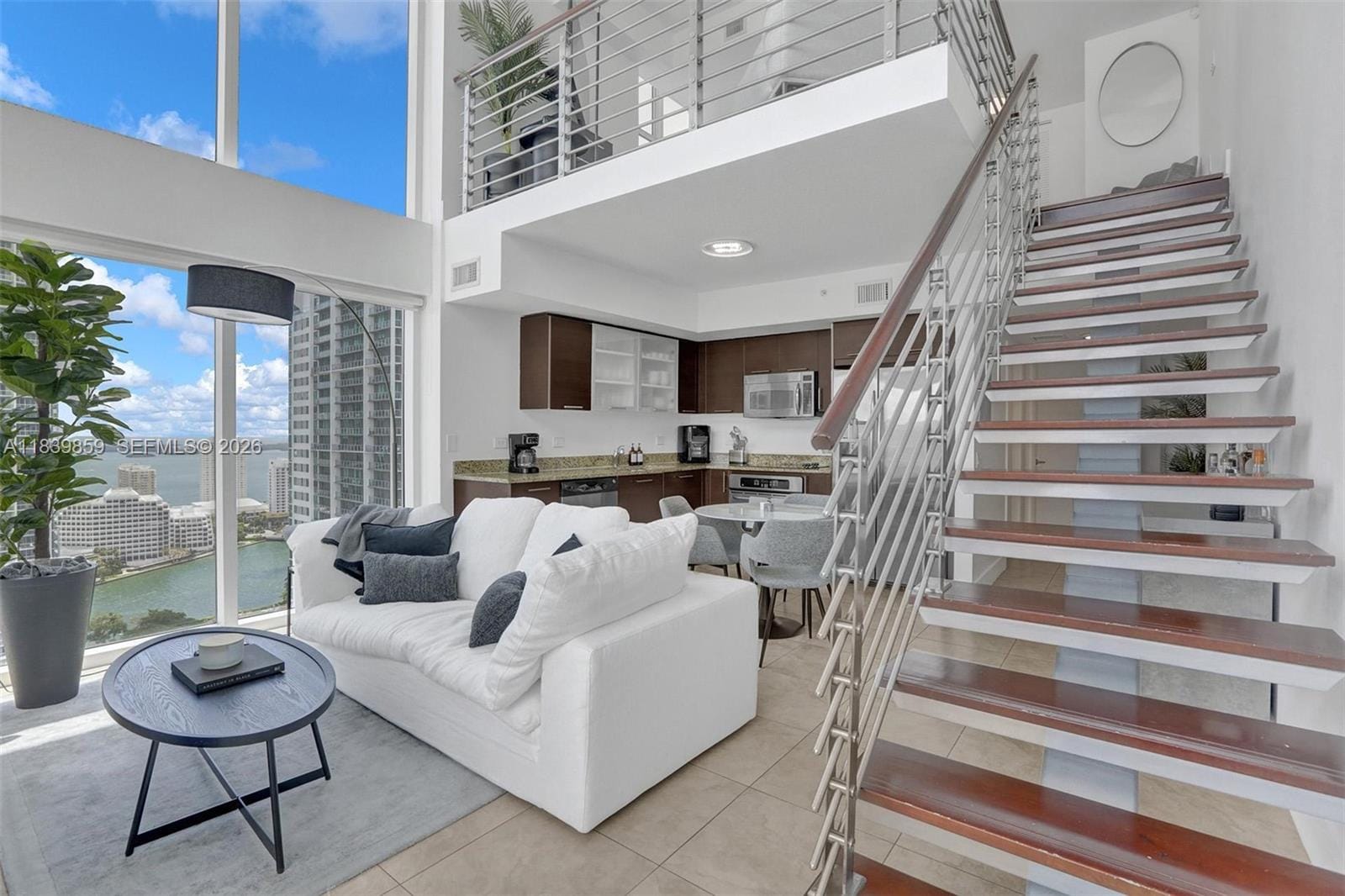 41 SE 5th Street 1901, Miami, FL 33131 photo 6