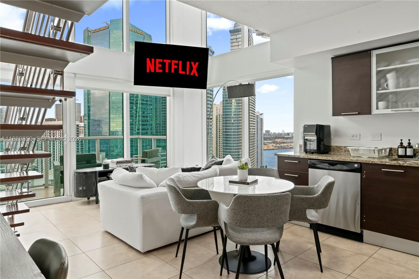 41 SE 5th Street 1901, Miami, FL 33131 photo 7