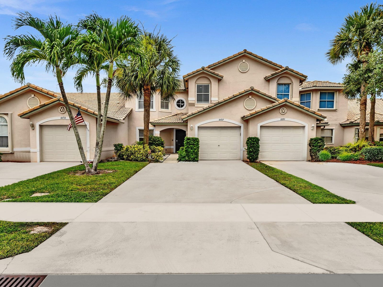 10727 Lake Shore Drive, Wellington, FL 33414