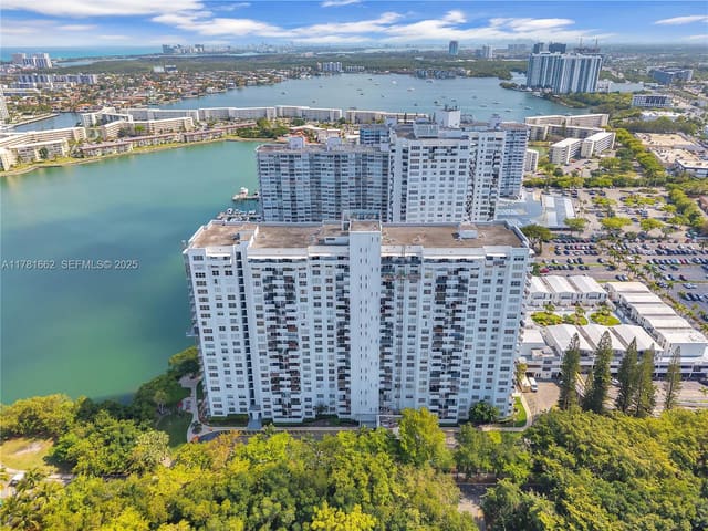 2780 NE 183rd Street 1517, Aventura, FL 33160