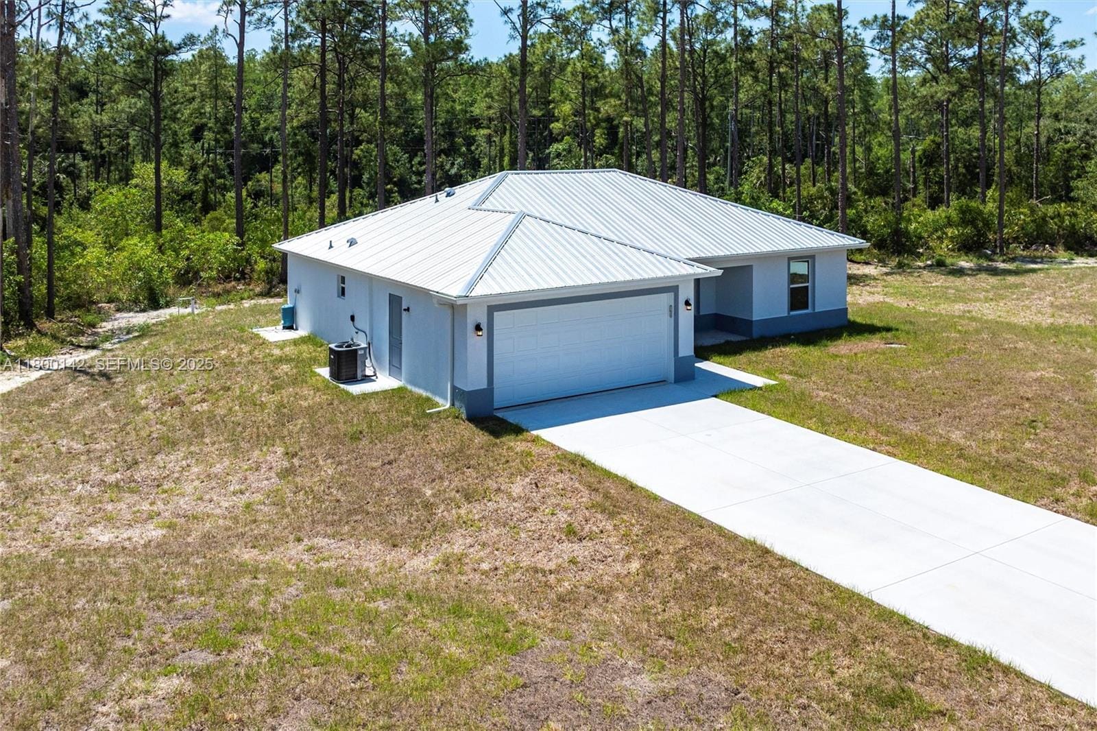 2004 Rosa Court, Lehigh Acres, FL 33972 photo 3