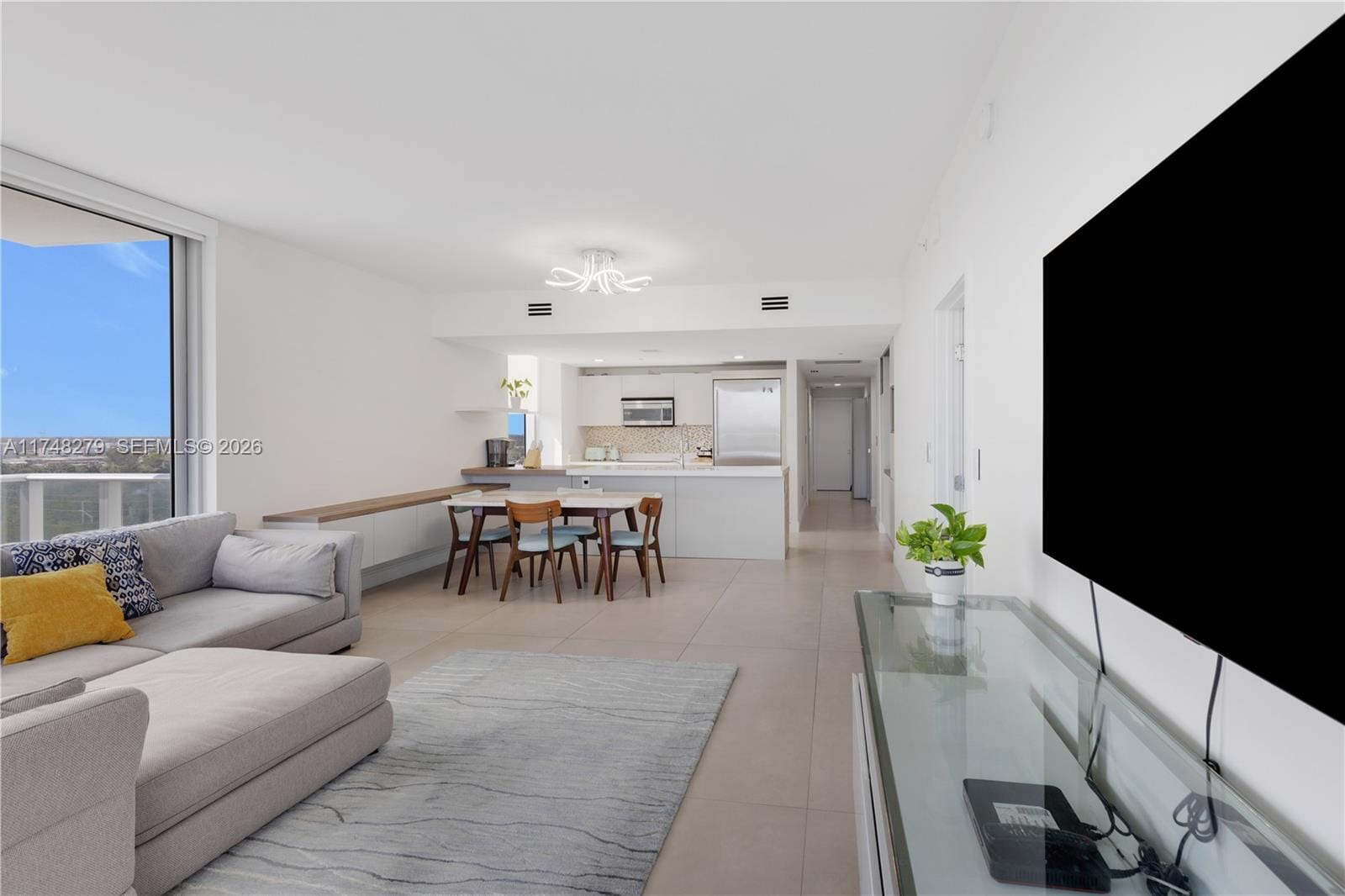 16385 Biscayne Boulevard 1221, North Miami Beach, FL 33160 photo 24