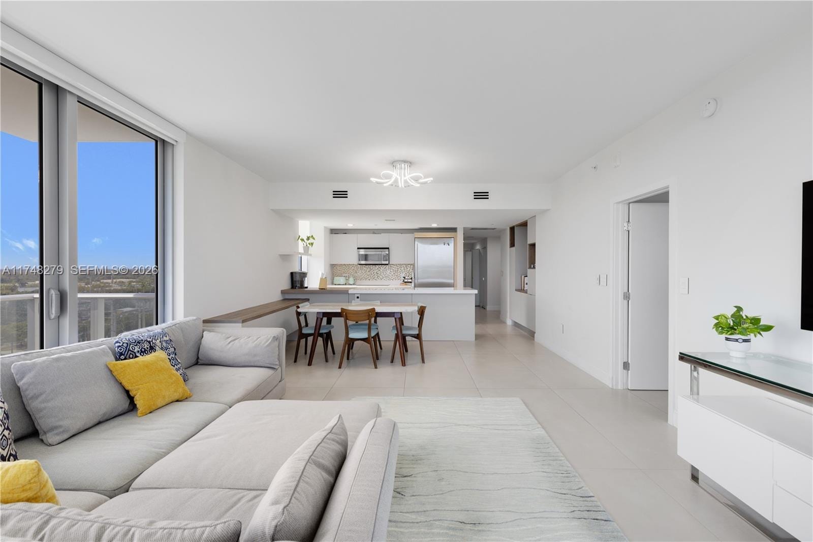 16385 Biscayne Boulevard 1221, North Miami Beach, FL 33160 photo 25