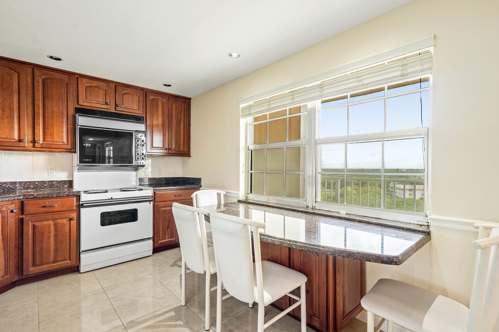3520 Oaks Way 1004, Pompano Beach, FL 33069 photo 17