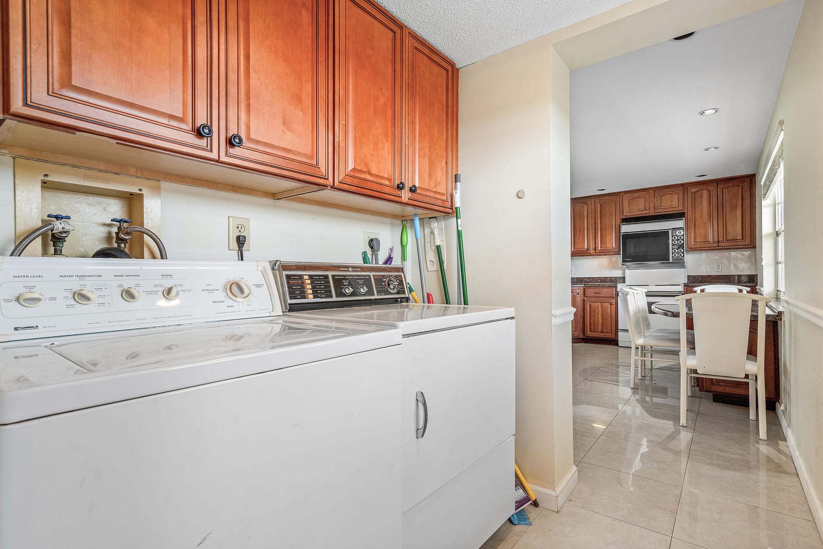 3520 Oaks Way 1004 — photo 3
