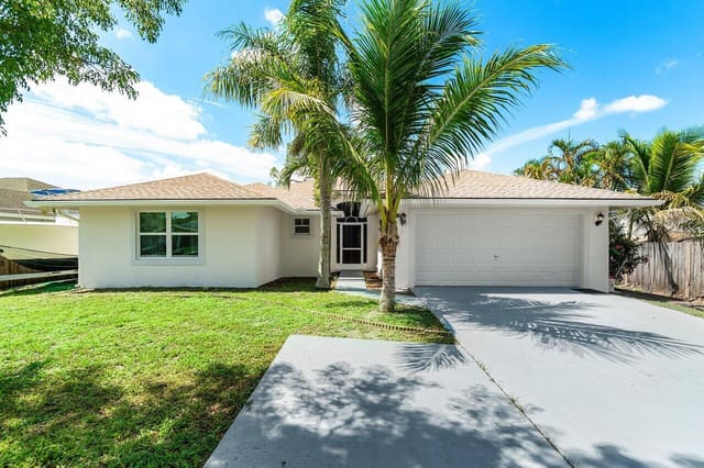 7600 Cocoanut Drive, sold in Palm Beach Farms Co, Lake Worth, FL