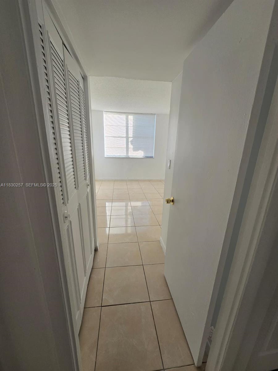 486 NW 165th St Road B306, Miami, FL 33169 photo 2