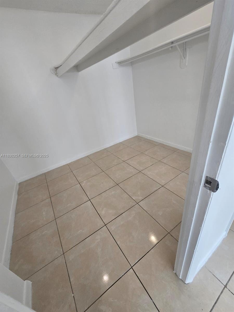 486 NW 165th St Road B306, Miami, FL 33169 photo 11