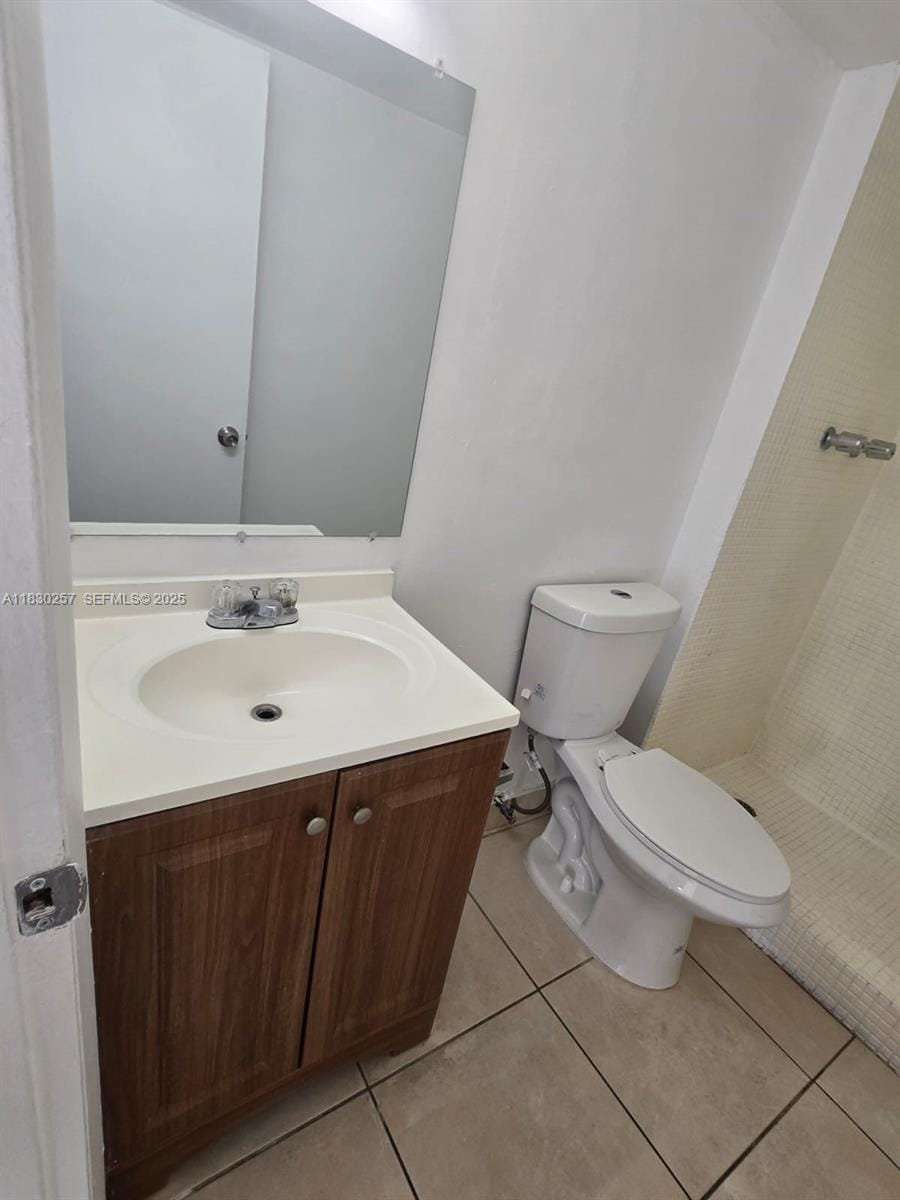 486 NW 165th St Road B306, Miami, FL 33169 photo 7