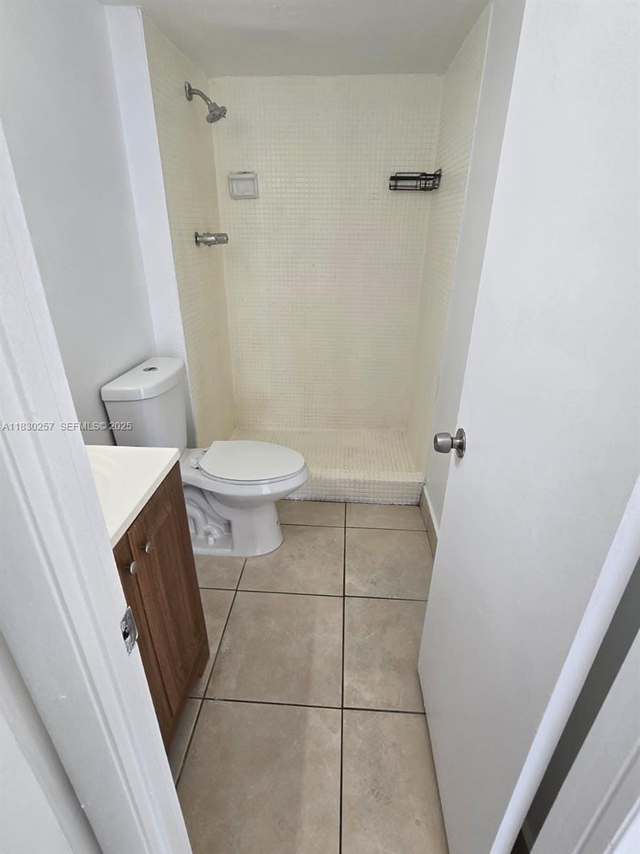 486 NW 165th St Road B306, Miami, FL 33169 photo 9