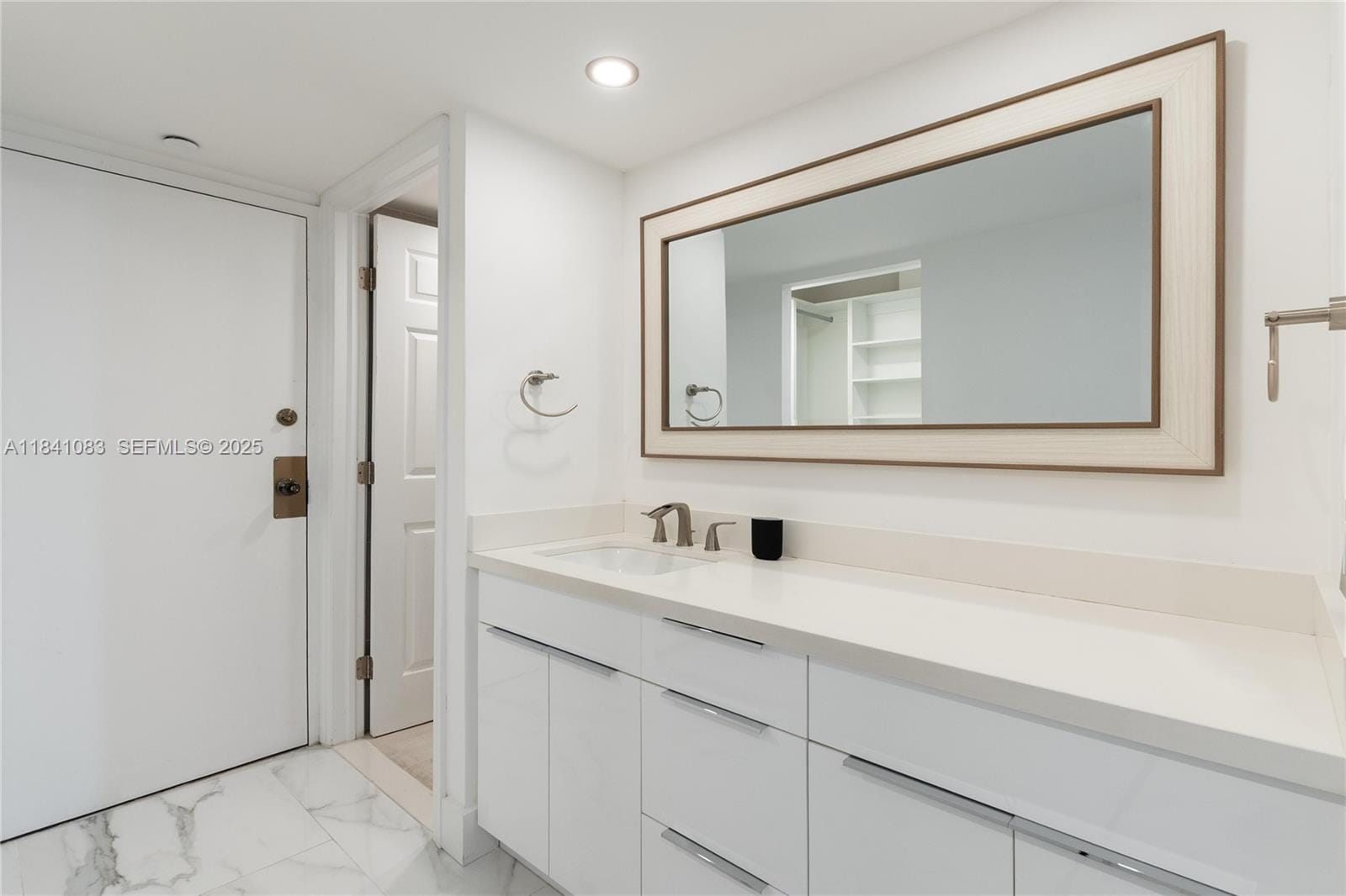 1450 Brickell Bay Drive 1707, Miami, FL 33131 photo 12