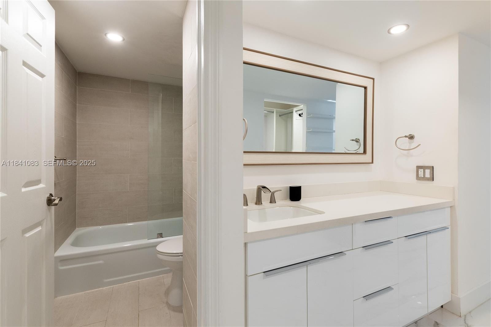 1450 Brickell Bay Drive 1707, Miami, FL 33131 photo 13