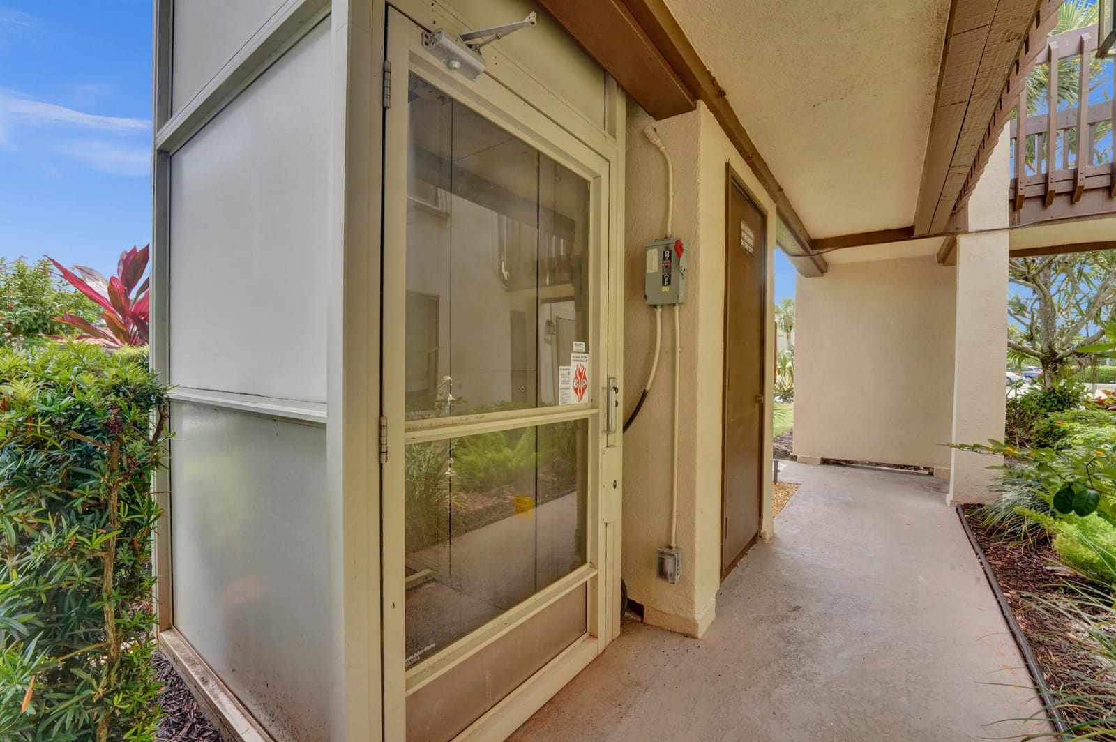 5306 Cedar Lake Drive 201 — photo 2