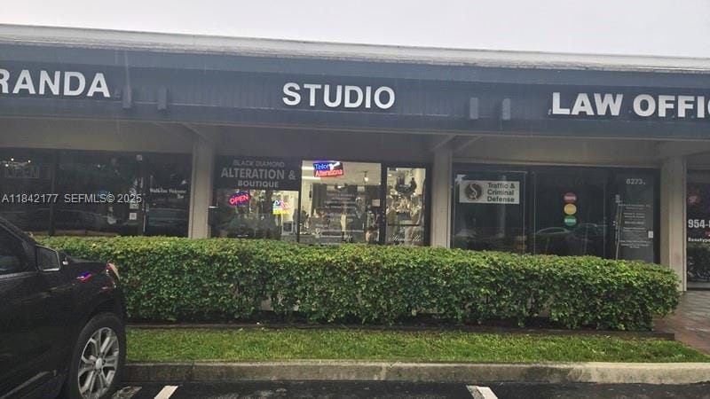 8275 W Broward Boulevard — photo 2
