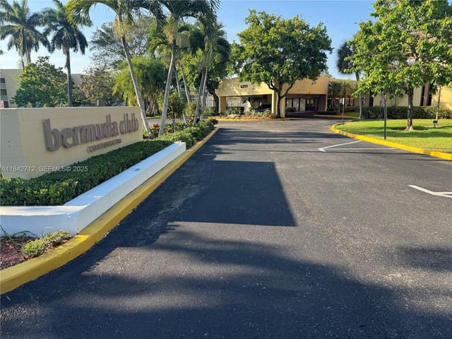 6150 NW 62nd Street 312, Tamarac, FL 33319