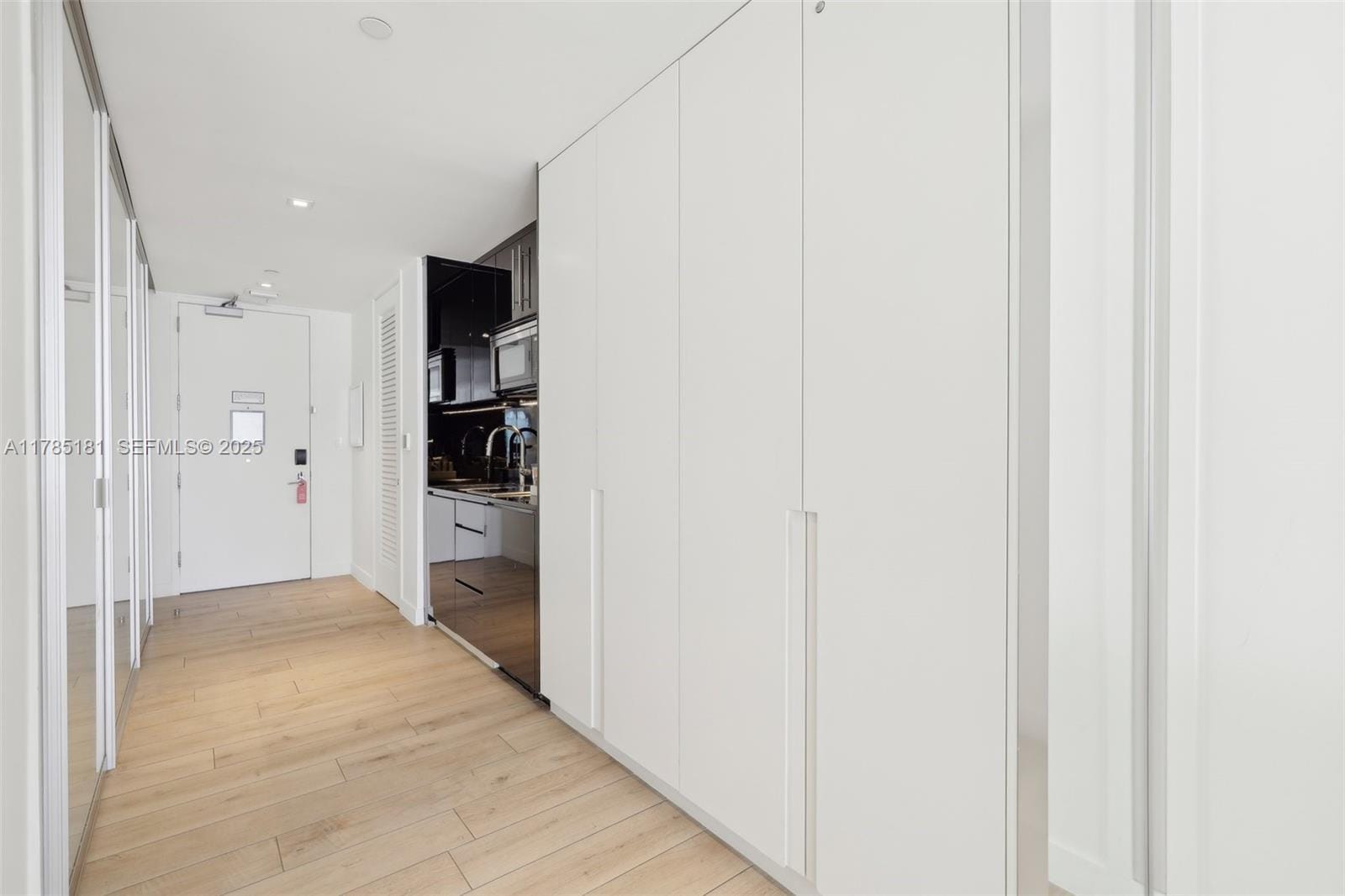 2201 Collins Avenue 336, Miami Beach, FL 33139 photo 7