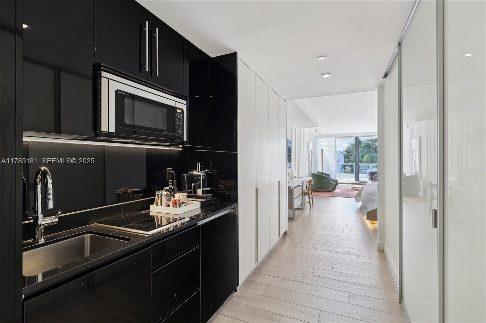 2201 Collins Avenue 336, Miami Beach, FL 33139 photo 8