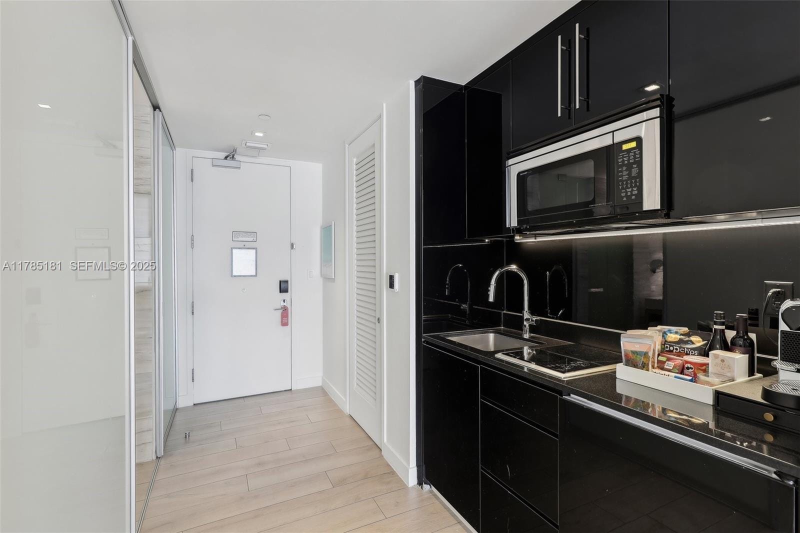 2201 Collins Avenue 336, Miami Beach, FL 33139 photo 9