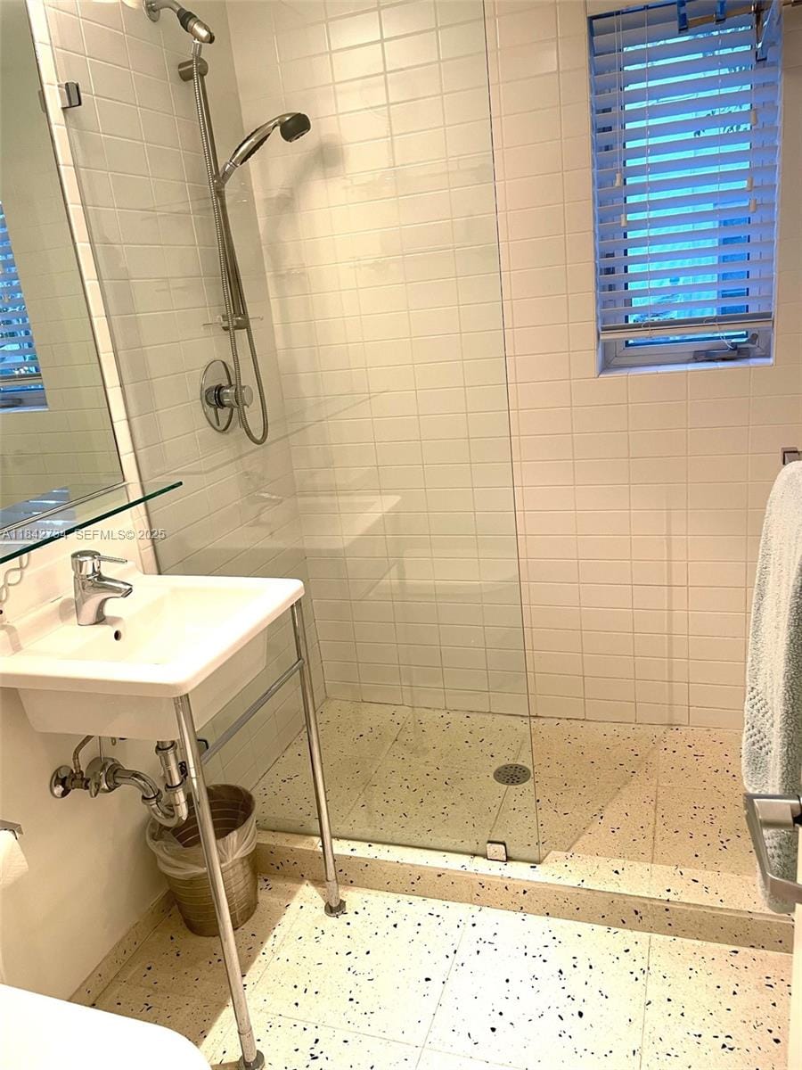 1616 Euclid Avenue 14 — photo 9