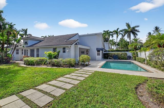 2151 NW 60th Circle, Boca Raton, FL 33496