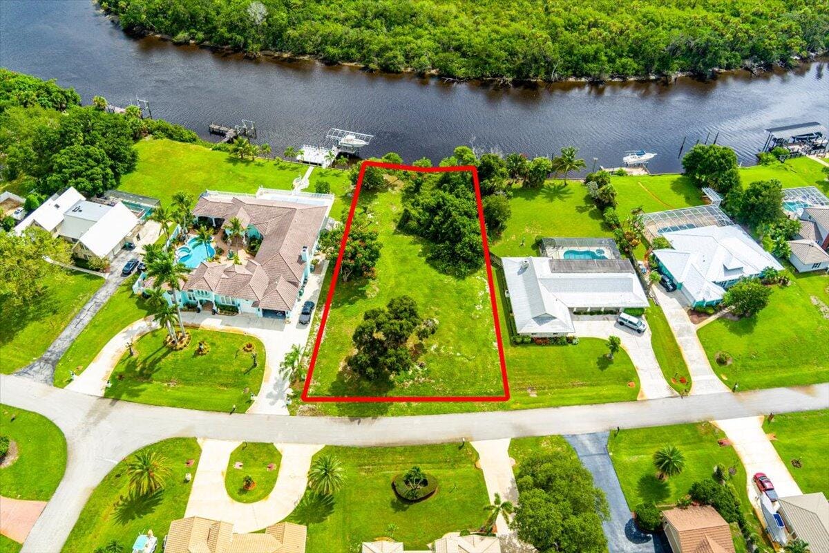 733 SE Hidden River Drive, Port St. Lucie, FL 34983 photo 1