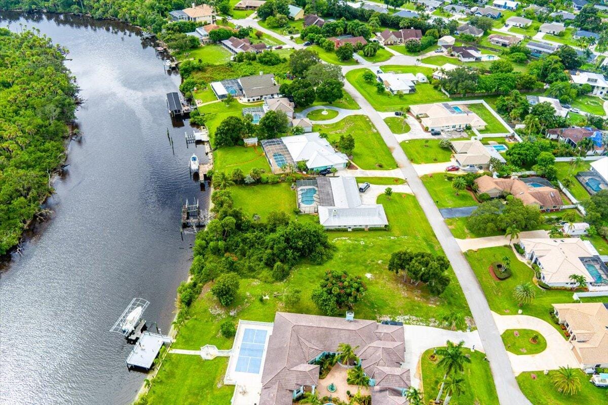 733 SE Hidden River Drive, Port St. Lucie, FL 34983 photo 14