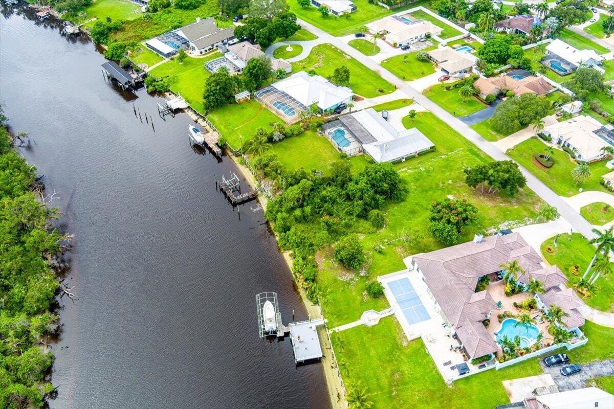 733 SE Hidden River Drive, Port St. Lucie, FL 34983 photo 16
