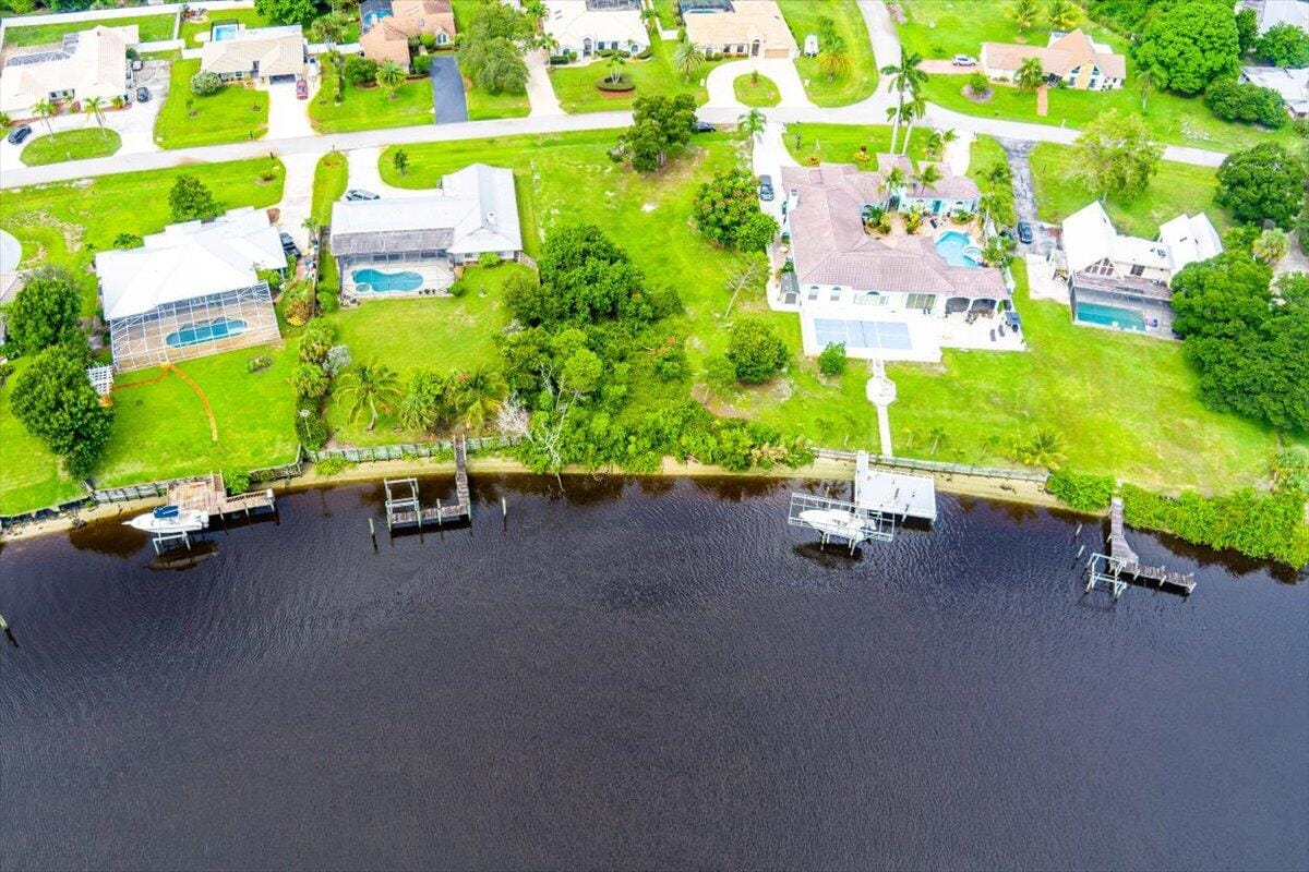 733 SE Hidden River Drive, Port St. Lucie, FL 34983 photo 18