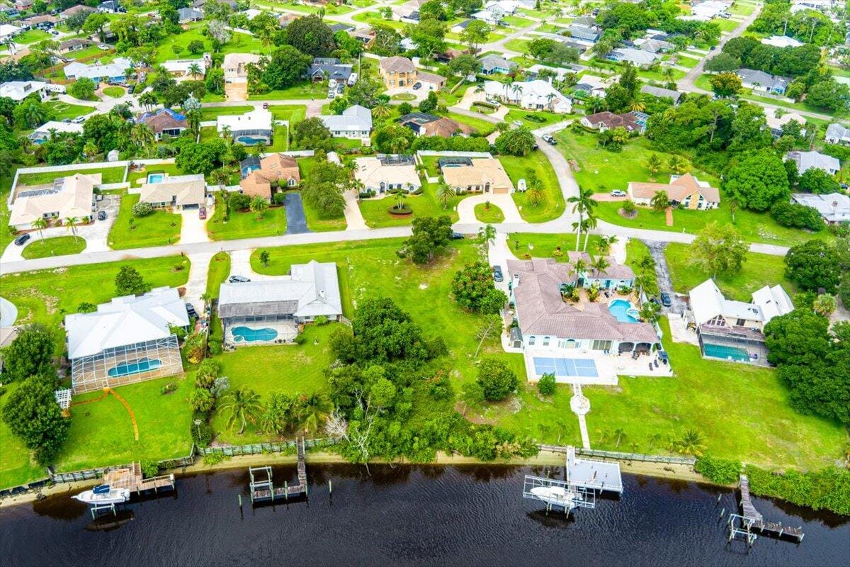 733 SE Hidden River Drive, Port St. Lucie, FL 34983 photo 21