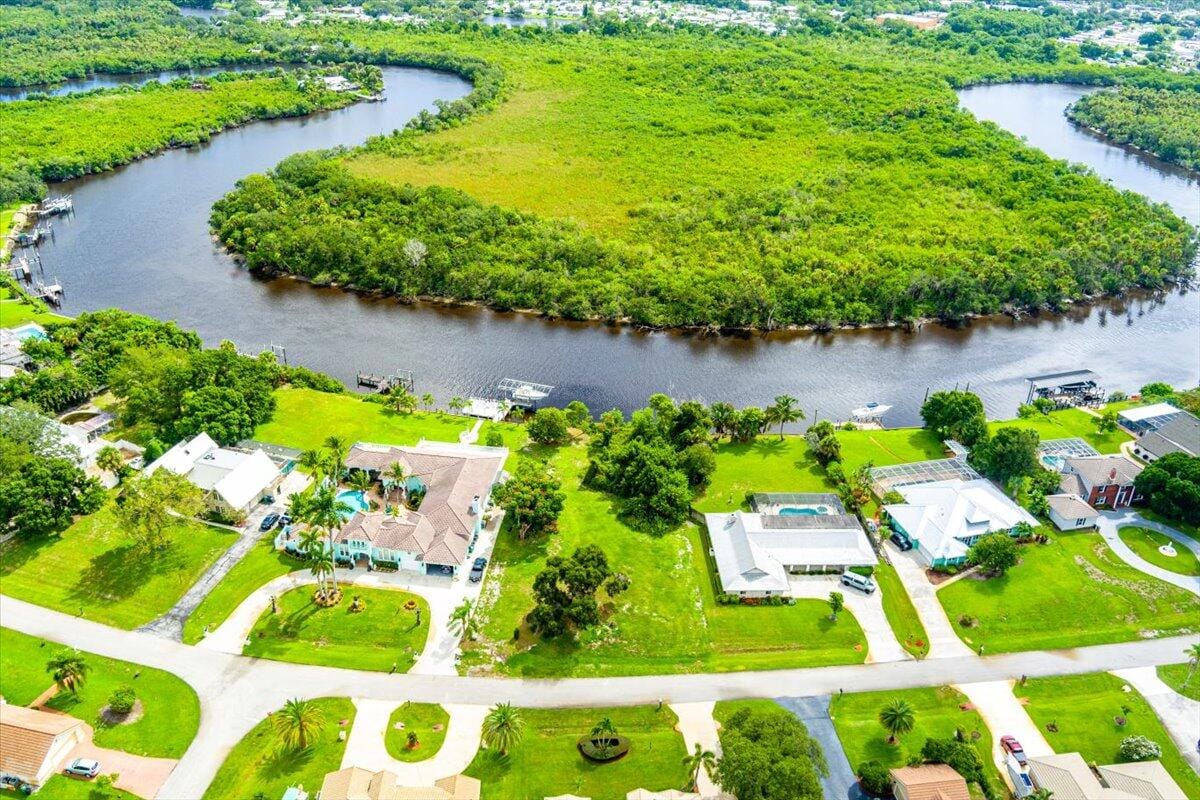 733 SE Hidden River Drive, Port St. Lucie, FL 34983 photo 10