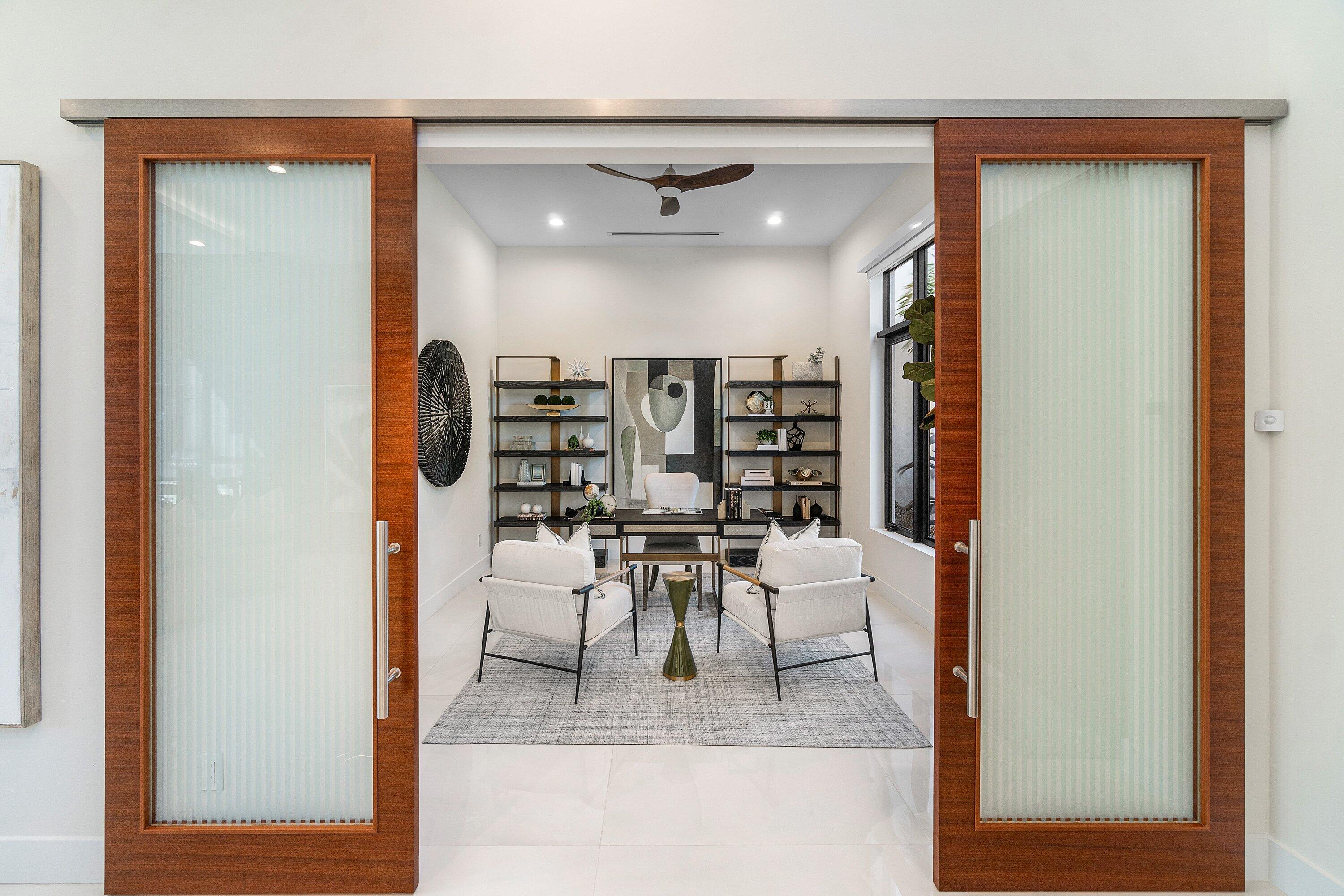 450 NE 10th Street — photo 11