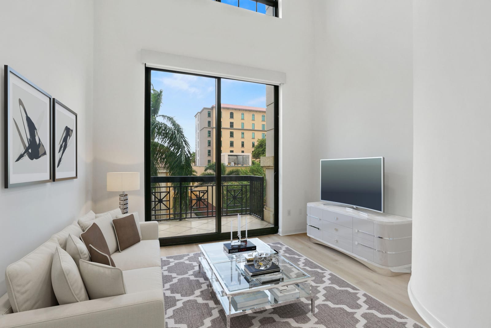 801 S Olive Avenue 211 — photo 2