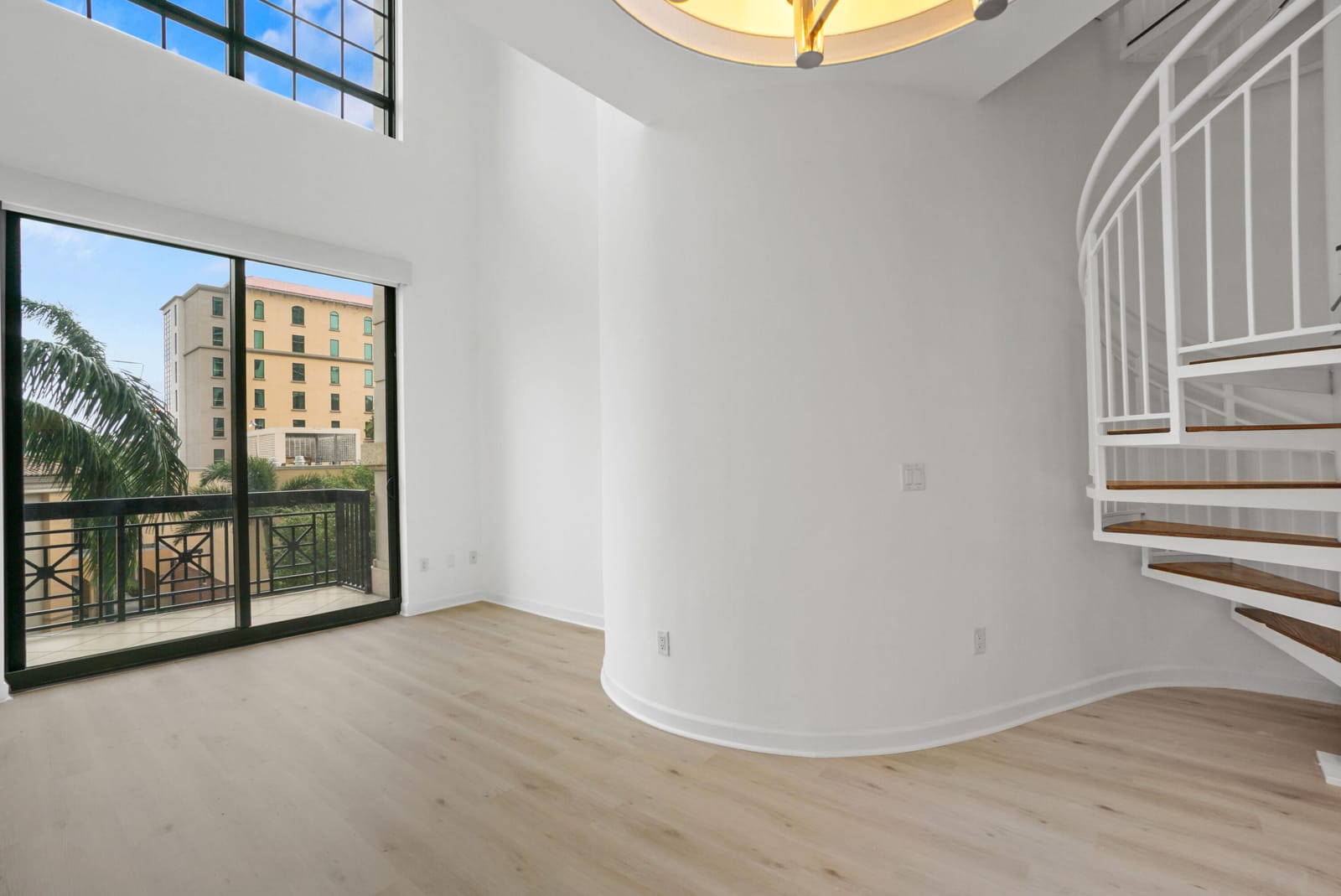 801 S Olive Avenue 211 — photo 3