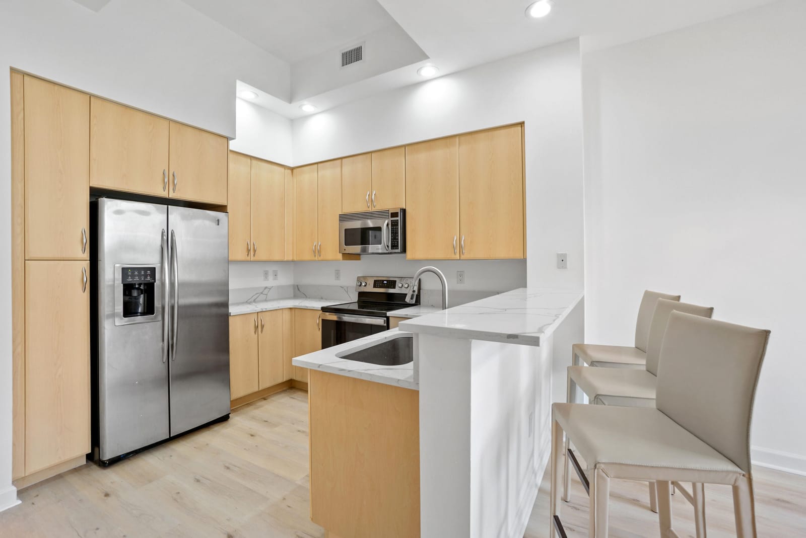 801 S Olive Avenue 211 — photo 6