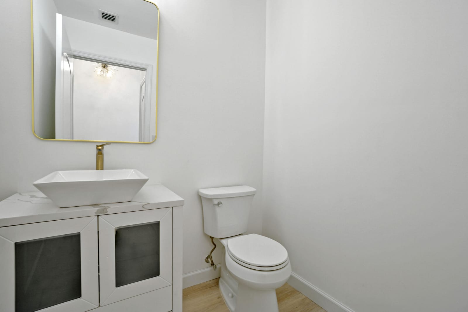 801 S Olive Avenue 211 — photo 9