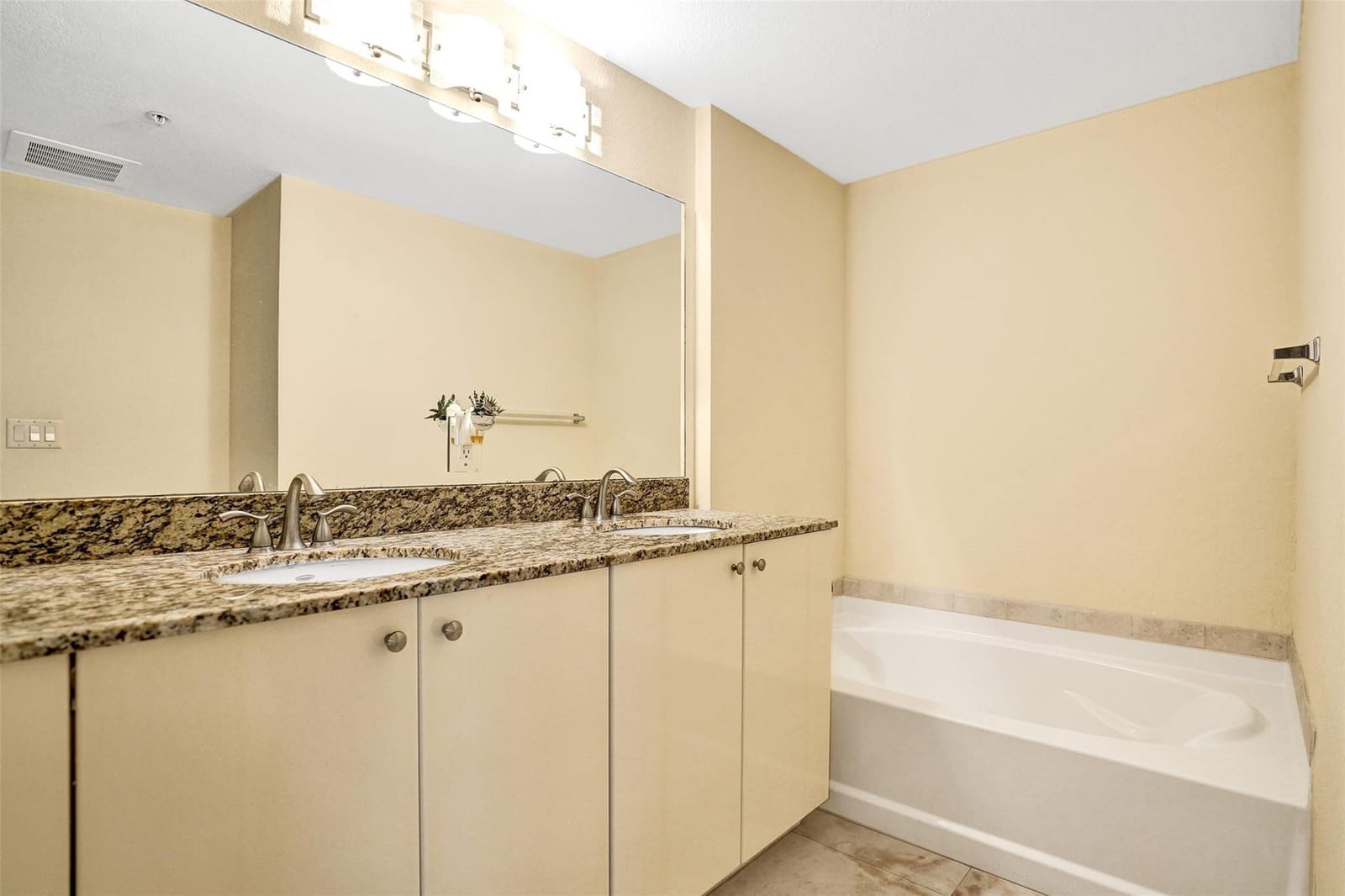 1830 Radius Drive 1002, Hollywood, FL 33020 photo 15