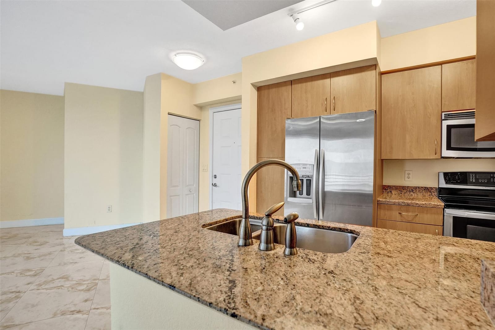1830 Radius Drive 1002 — photo 5