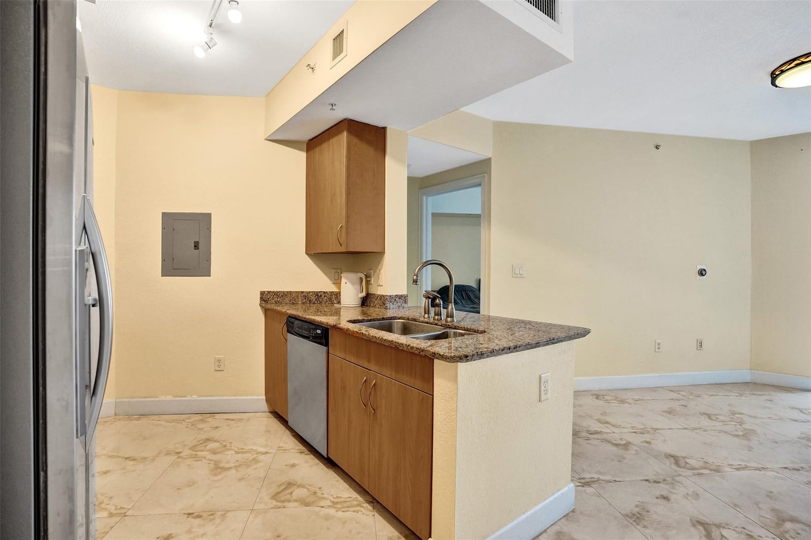 1830 Radius Drive 1002 — photo 8