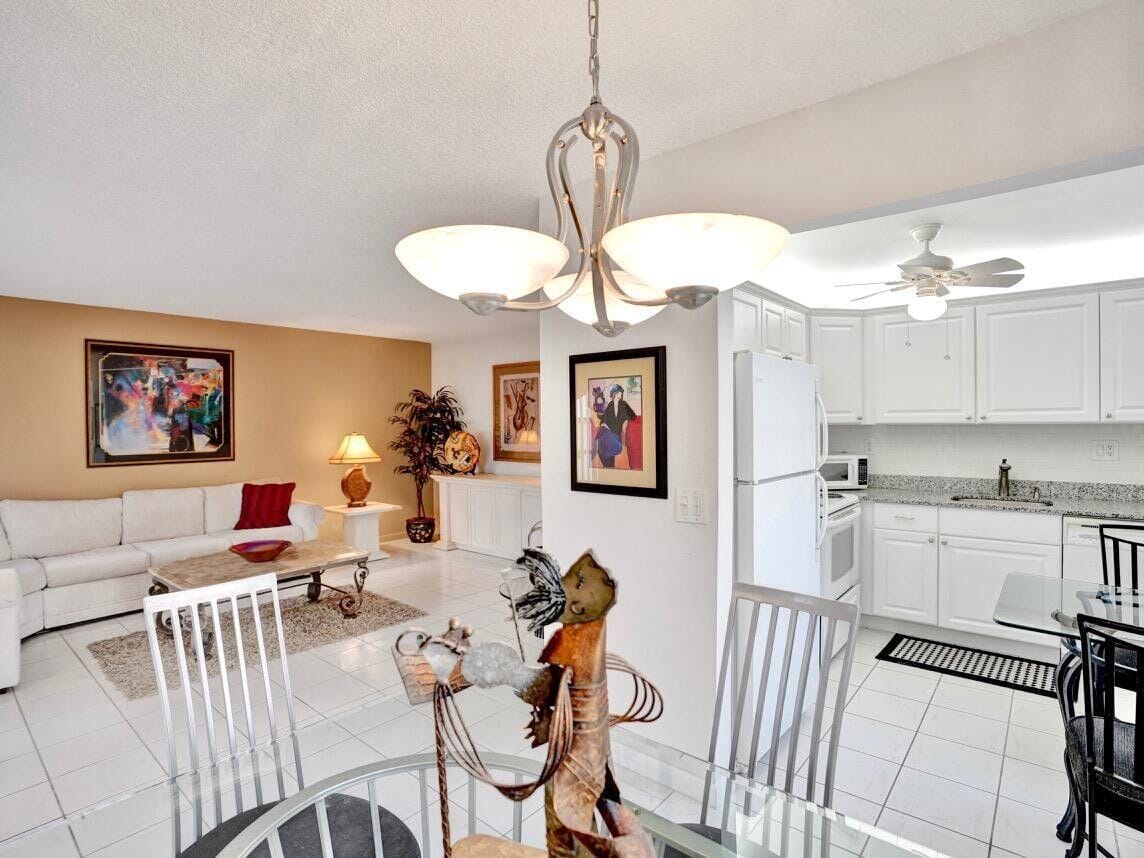 298 Burgundy G, Delray Beach, FL 33484 photo 15