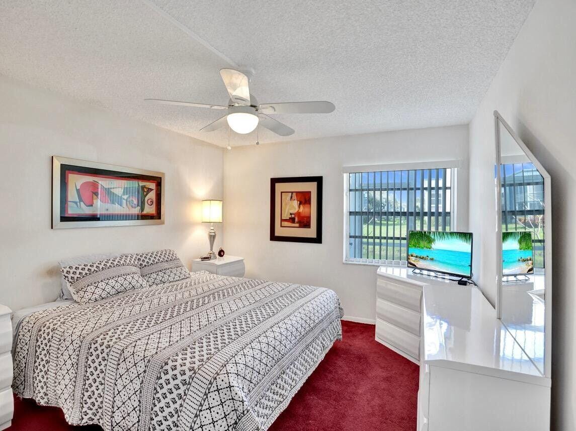 298 Burgundy G, Delray Beach, FL 33484 photo 17